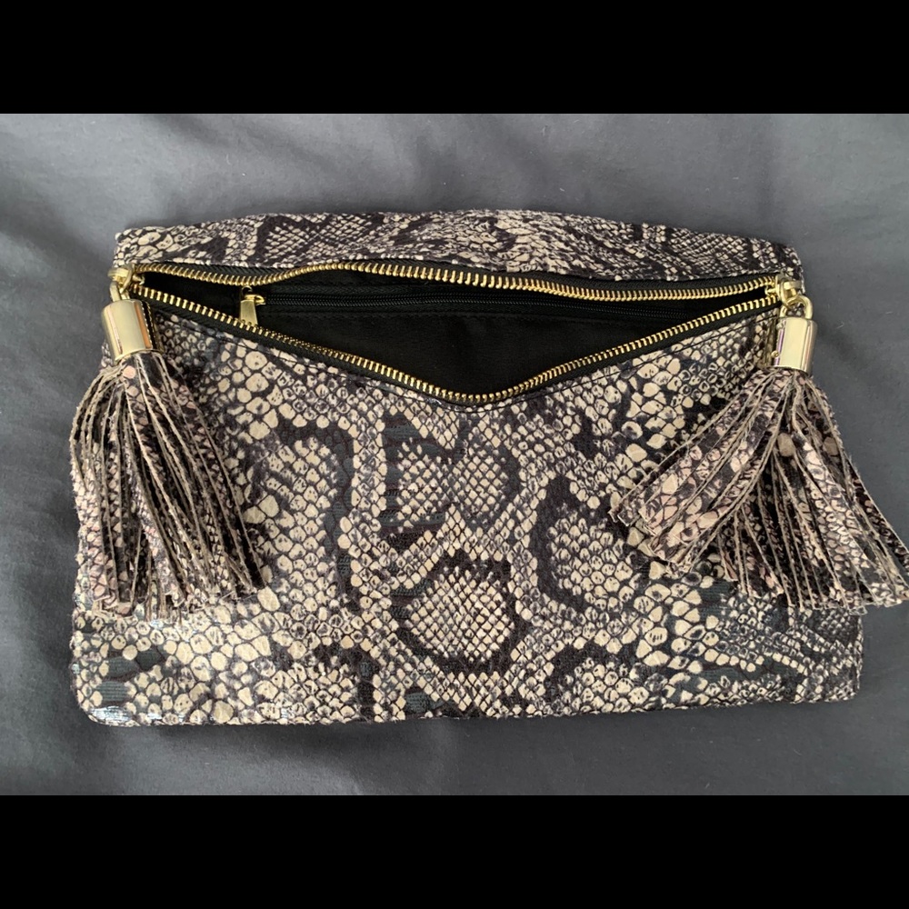 ASOS Envelope Clutch - Picture 3 of 4